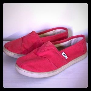 Pink Toms Size Y4